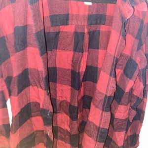 G.H BASS flannel black and red
